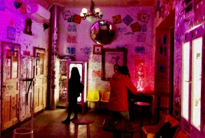 Budapest: Ruinen-Pub-Tour mit ortskundigem Guide und Bier