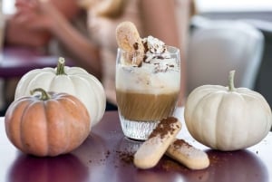 Crucero turístico por Budapest con bebida de bienvenida