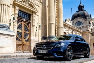 Budapest: Sisi Palace Tour with Hungarian Horse Show & Lounas