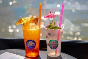 Passeio de barco com vinho quente ilimitado