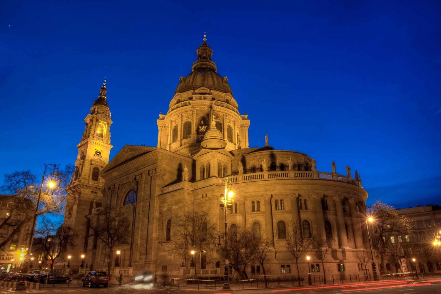 Budapest: St. Stephen's Basilica/Dome/Treasury Entry Ticket