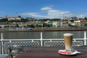 Budapest: Summer Brunch & Cruise with Prosecco or Cake