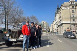 Solopgangstur i Budapest i en gammel russisk jeep