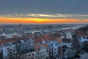Solopgangstur i Budapest i en gammel russisk jeep