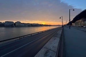 Solopgangstur i Budapest i en gammel russisk jeep