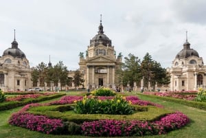 Budapest Thermal Baths Tour & Folk Music Performance