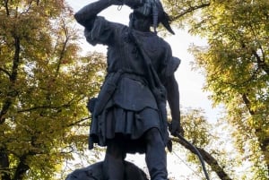 Budapest Thermal Baths Tour & Folk Music Performance