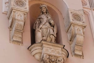 Budapest Thermal Baths Tour & Folk Music Performance