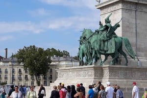 Budapest Thermal Baths Tour & Folk Music Performance