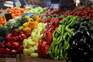 Budapest: Urban Feast Food Tour with Wine Tasting & Dessert
