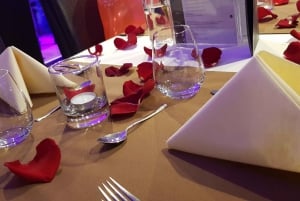 Budapest: Valentine’s Day Dinner Cruise with Piano Show