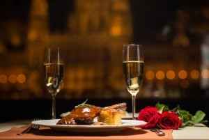 Budapest: Valentine’s Day Dinner Cruise with Piano Show