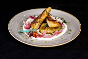 Budapest: Valentine’s Day Dinner Cruise with Piano Show