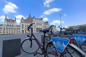 Budapest Wheels & Meals bike tour with a Hungarian Goulash