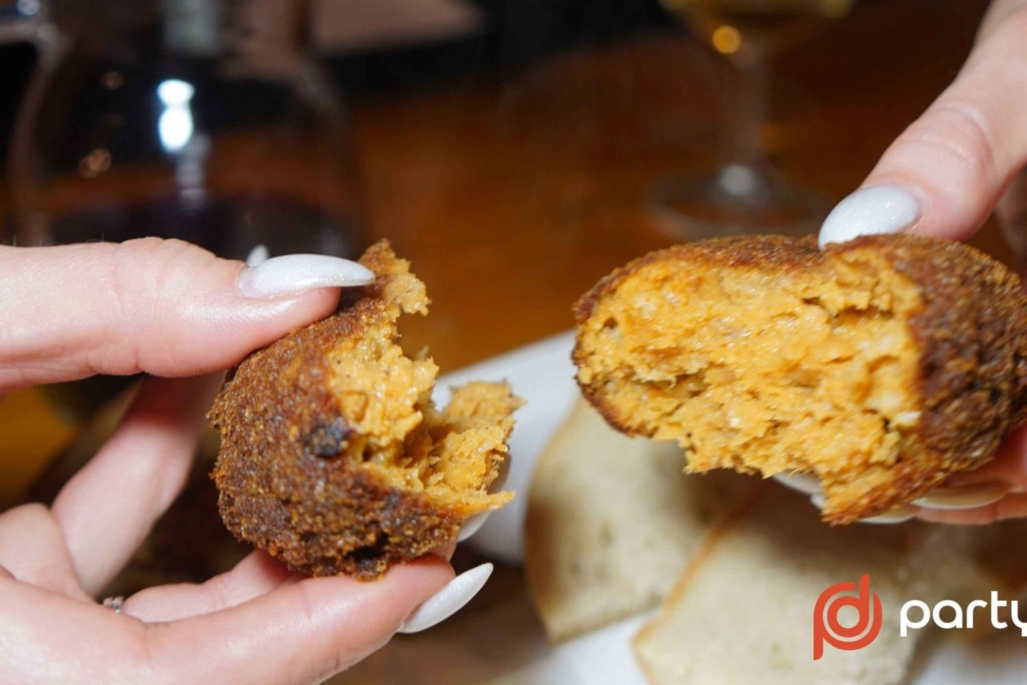 Budapest: cata de vinos con divertidos juegos y deliciosos aperitivos.