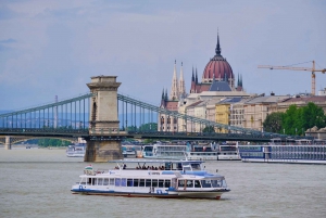 Budapest: Winter Cruise Sightseeing - 1 hour