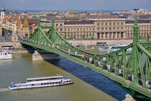 Budapest: Winter Cruise from Downtown Budapest