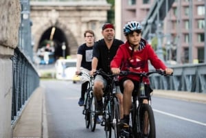 Choose a bicycle and make your own tour in Budapest-24 hrs