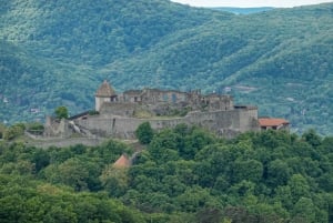 Danube Bend: Full-Day Hiking Tour from Budapest