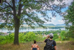 ドナウベンドハイキングとカヤックアドベンチャー