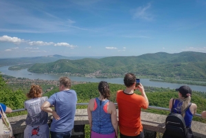 ドナウベンドハイキングとカヤックアドベンチャー