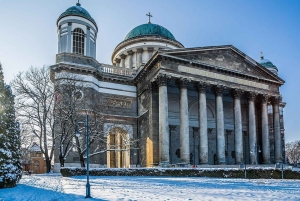 ドナウ川のカーブ：ブダペストからの8時間のプライベートフルボードツアーをお楽しみください