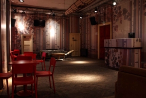 Входной билет в паб и клуб Doboz Ruin с напитками