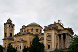 Eger, home to Bull's Bood, a private tour with winetaste