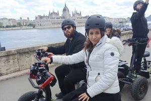 Budapest: Buda Highlights Guided Tour on Electric EZRaider