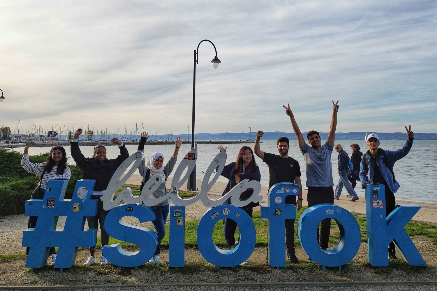 Depuis Budapest : Tour du Balaton en demi-cercle avec traversée en ferry
