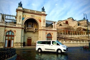 Vanuit Boedapest: Hele dag Donau bocht bus/boottocht met lunch