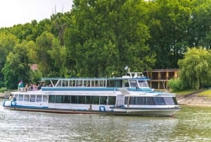 Fra Budapest: Heldagstur med buss og båt i Donau-svingen med lunsj