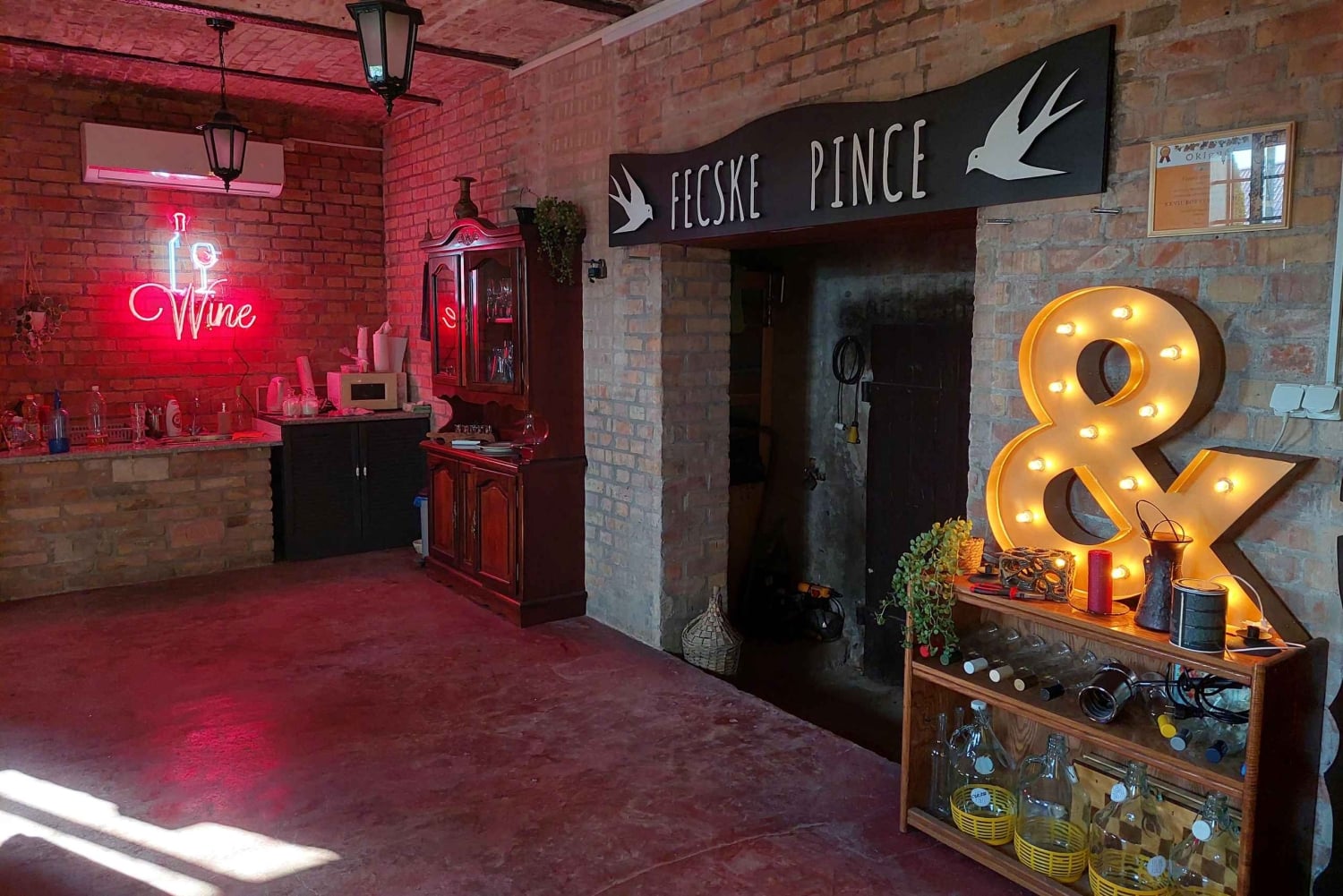 Vanuit Boedapest: Halfdaagse Monor wijntour met maaltijd