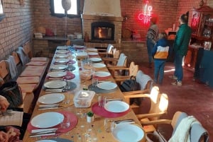 From Budapest: Half-day Monor wine tour with meal