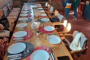 Vanuit Boedapest: Halfdaagse Monor wijntour met maaltijd