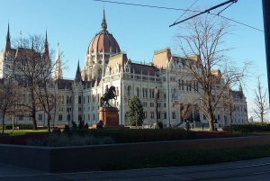 Från Pest till Buda – din essentiella tur med lokal guide