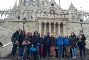 Från Pest till Buda – din essentiella tur med lokal guide