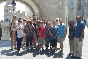 From Pest to Buda your Essential Tour with a local guide