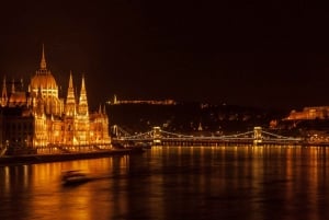 From Vienna: Budapest and Bratislava Guided Photography Tour