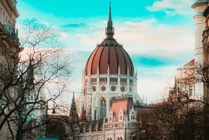 From Vienna: Budapest & Győr Guided Day Trip small group