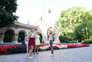 Koko päivän Budapestin kaupunkikierros lounaalla, viinillä ja jälkiruoalla