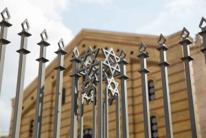 Koko päivän Budapestin kaupunkikierros lounaalla, viinillä ja jälkiruoalla