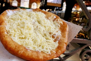 Madtur i den store markedshal med lángos og lokale lækkerier