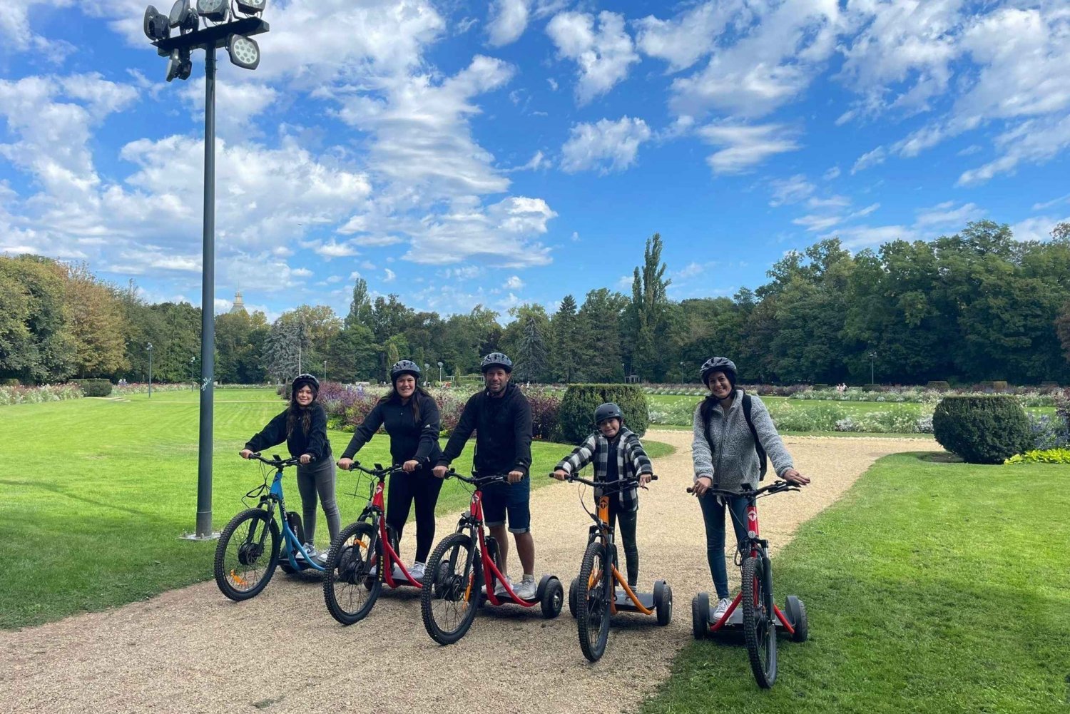 Guided tour to Margaret Island with E-Trikes