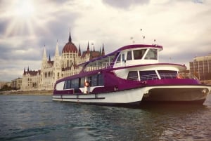 Budapest: Happy Hour Sightseeing Cruise