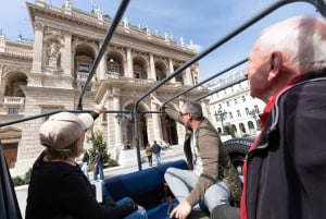 クラシックなロシアンジープとGクラスで行く、ブダペストの名所ツアー