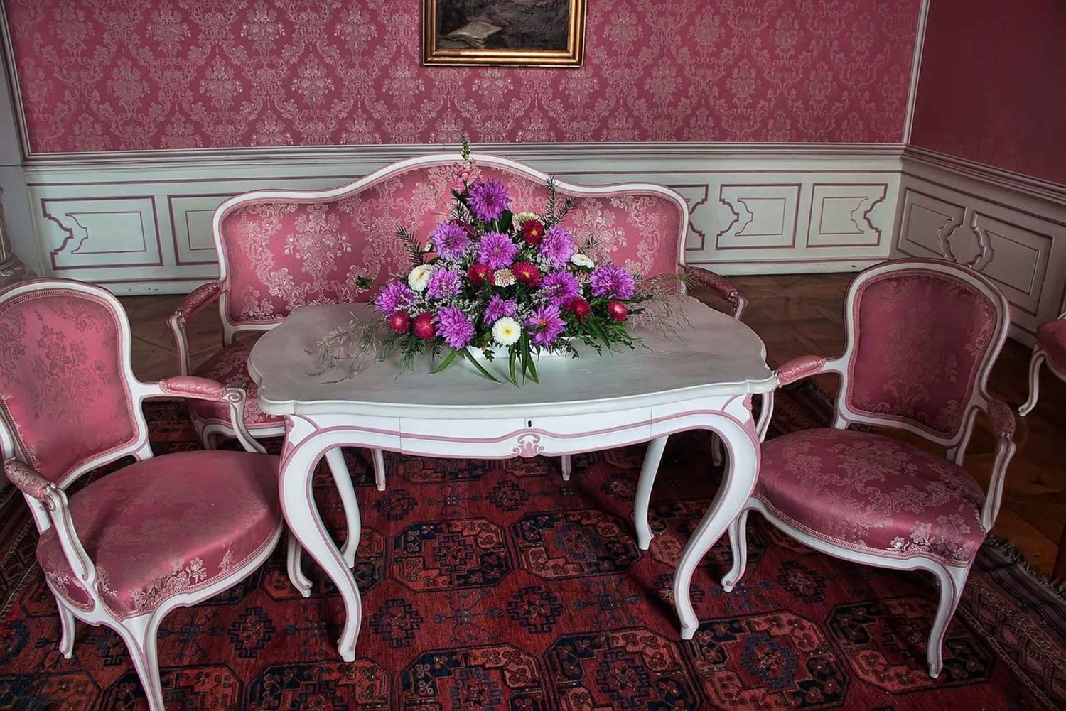 Palace of Queen Elisabeth Tour