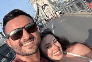 PRIVATE Budapest by Nights: GUIDED tour whit WINE tasting