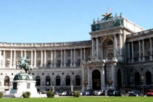 Private Day Tour Transfer from Budapest to Vienna