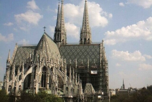 Private Day Tour Transfer from Budapest to Vienna